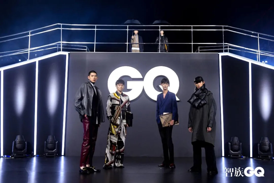 GQ年度人物盛典活動(dòng)策劃把樓梯打造成國內(nèi)首個(gè)紅毯LIVE SHOW - 第8張 - 會(huì)展活動(dòng)策劃CCASY.COM GQ年度人物盛典活動(dòng)策劃把樓梯打造成國內(nèi)首個(gè)紅毯LIVE SHOW - 第8張